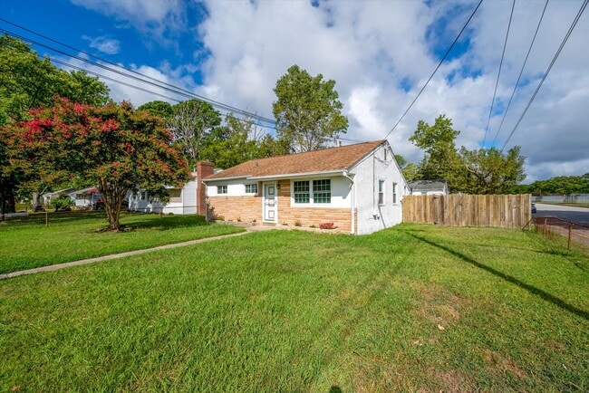 2015 Kensington Dr