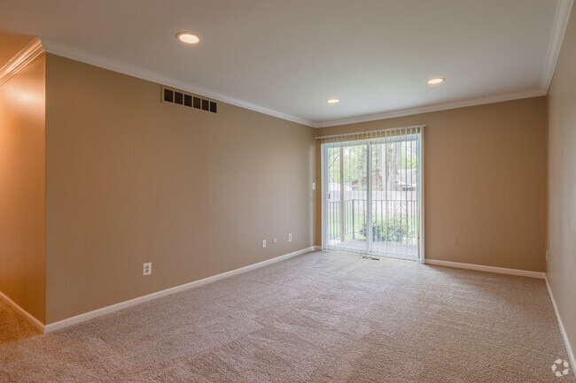 2BR, 2BA, Living Room