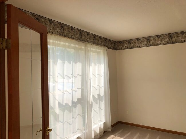 Photo - 6136 Brigids Close Dr