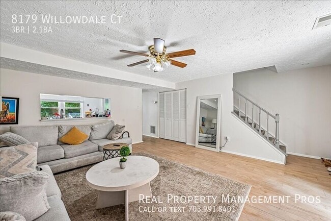 Photo - 8179 Willowdale Ct