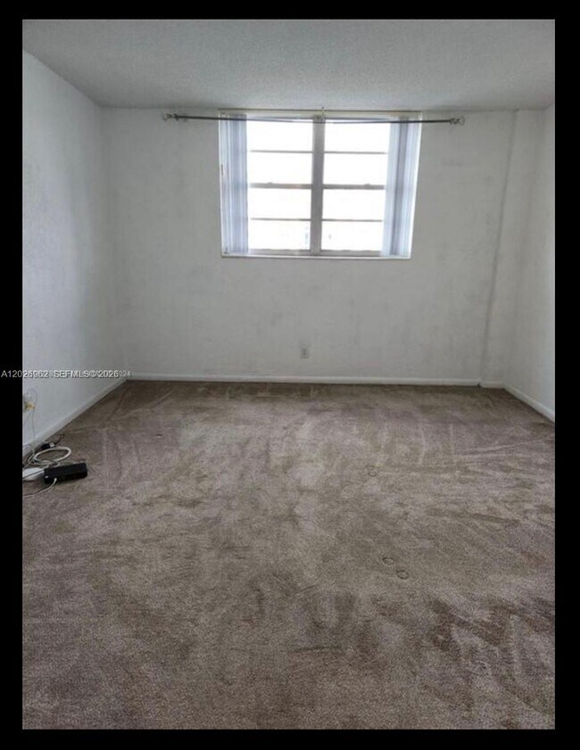 Photo - 19390 Collins Ave Unit 904