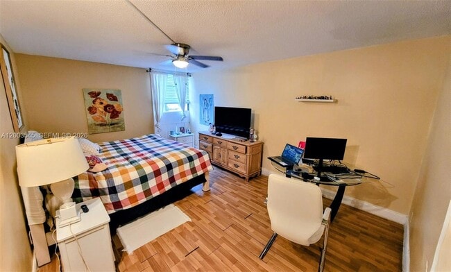 Photo - 3101 N Country Club Dr Unit 101