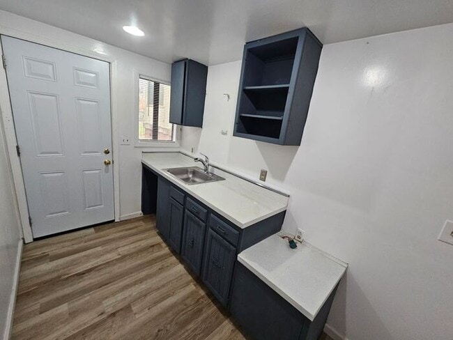 Photo - Riverwalk district Studio For Rent