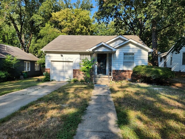 Building Photo - Great 3 Bedroom 1 Bathroom in Forest Heigh... Rental