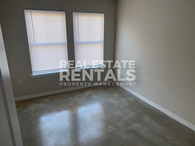 Photo - 12813 Alabama St