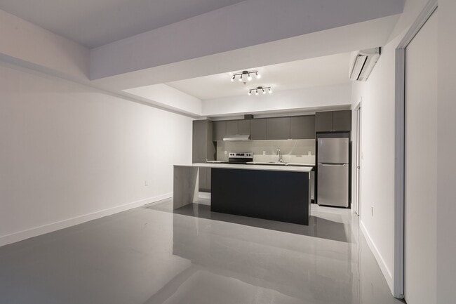 Photo - 4350 Av. de l'Hôtel-de-Ville Unit 405