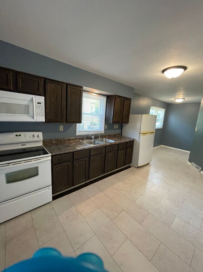 Photo - $1050 month/deposit Rare find! Remodeled 3bd Ranch 2 car garage in Savage Addition!