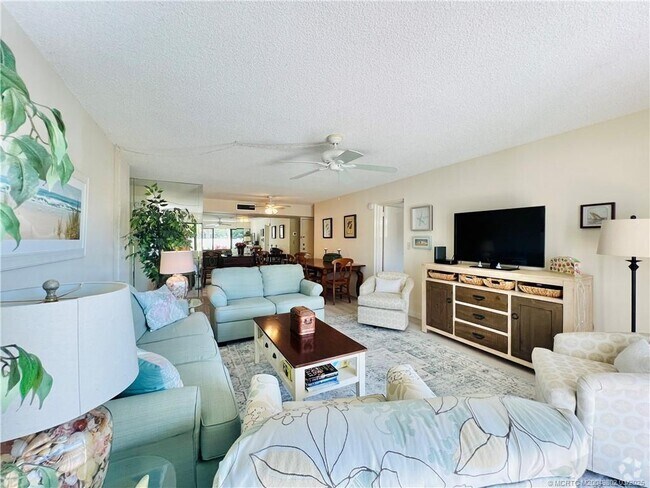 Building Photo - 3792 NE Ocean Blvd Unit 103 Rental