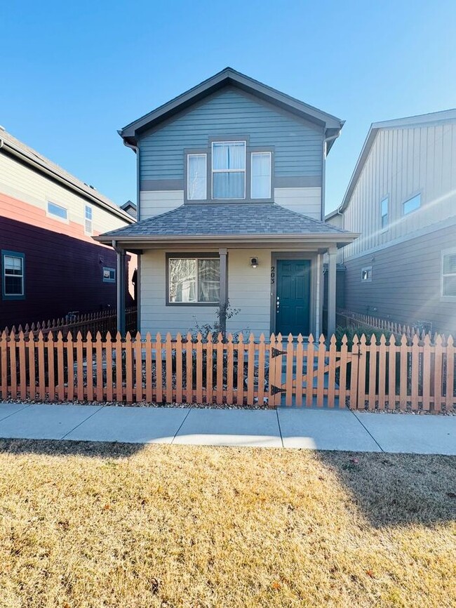 Charming Longmont house off of 119 and 287... - Charming Longmont house off of 119 and 287...