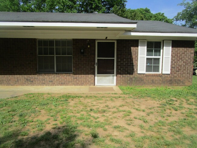 Building Photo - 1902 Flannery St SW Unit Apt A