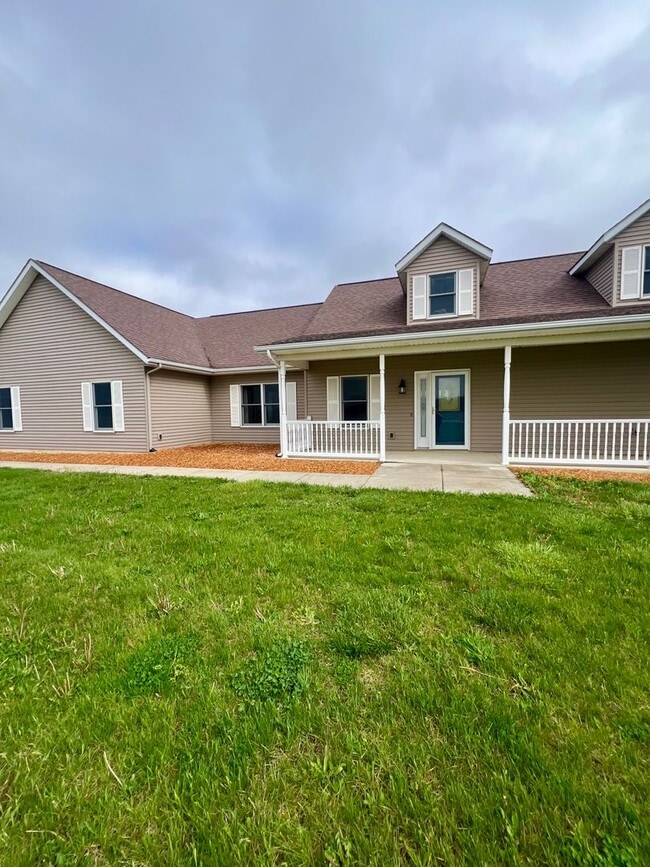 13711 Hoagland Rd
