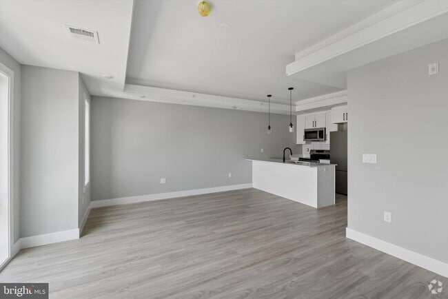 Building Photo - 2401 N 2nd St Unit J2 Rental
