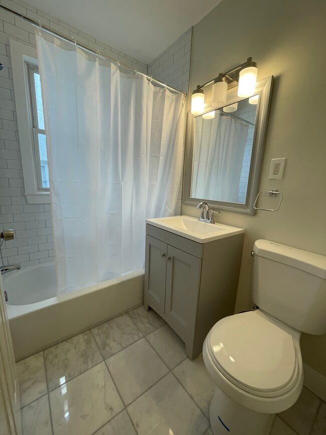 Photo - 94 Winthrop Shore Dr