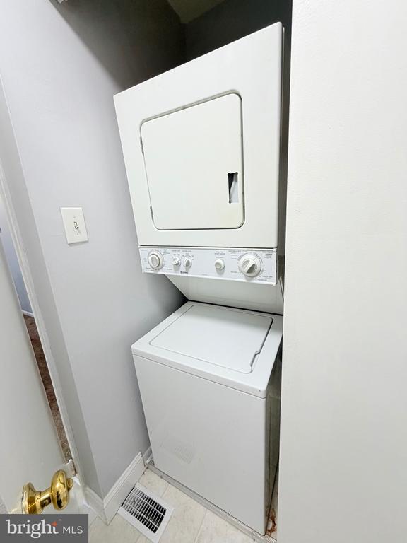 Photo - 230 Holly Dr