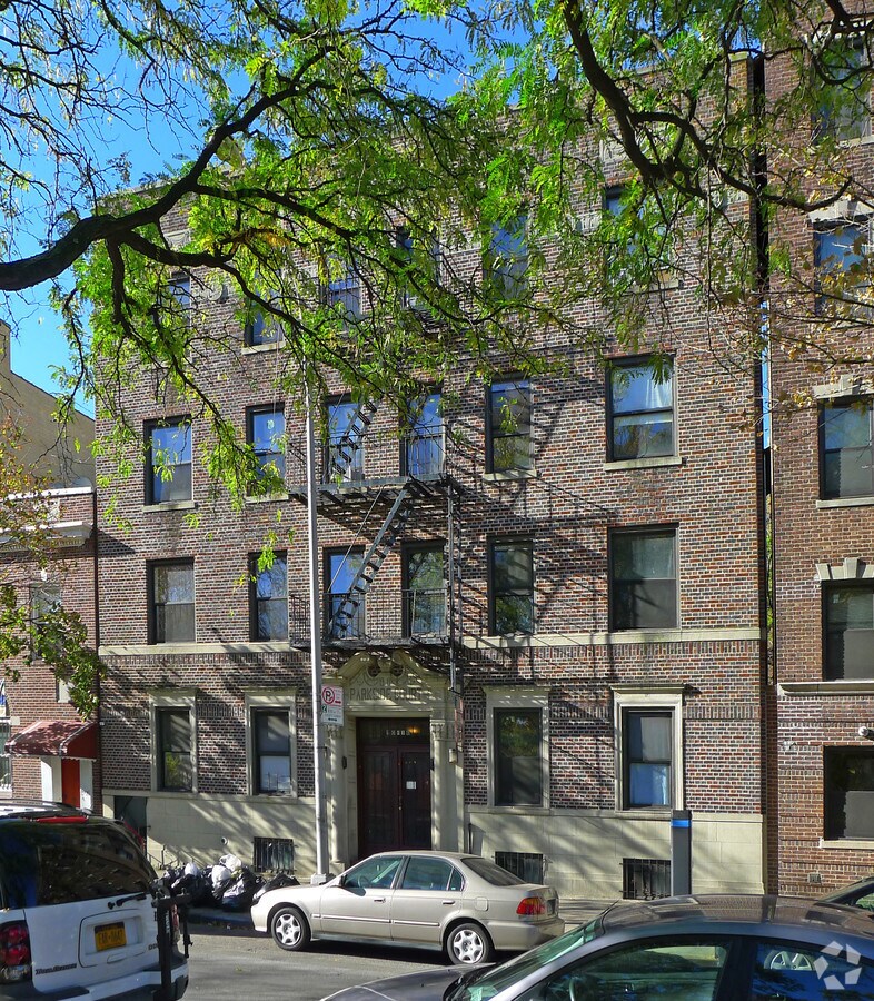 Photo - Parkside Court