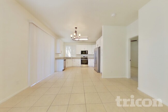 Photo - 1951 N Lazona Dr