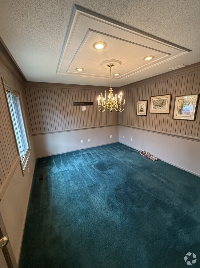 Building Photo - 1056 N University Blvd Rental