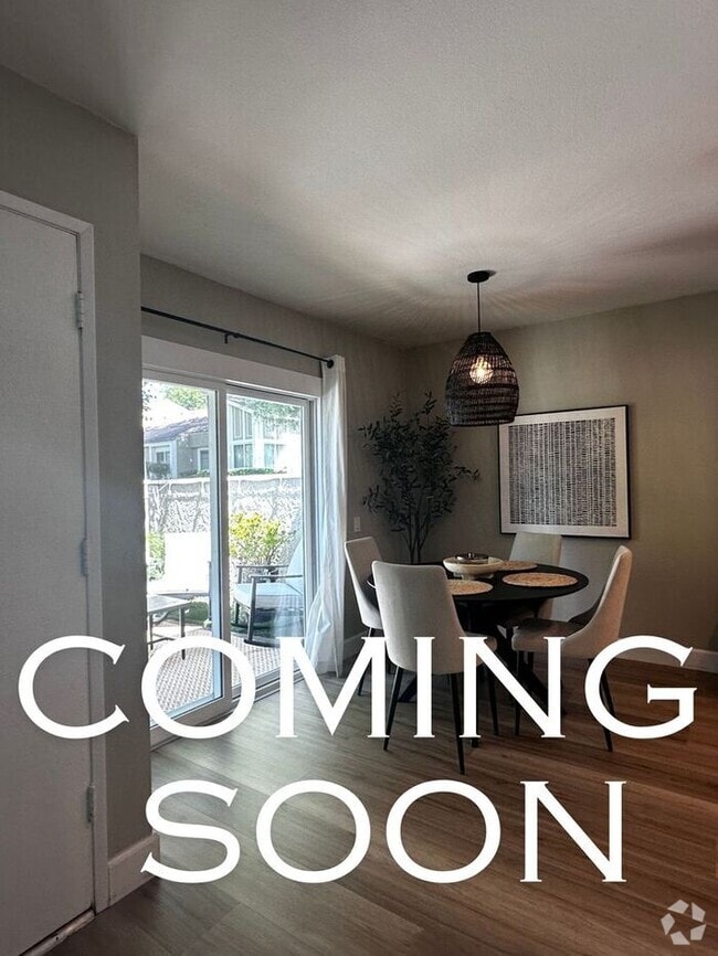 Building Photo - In the Heart of Valencia is a Serene & Sty... Rental