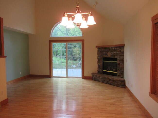 Photo - Fabulous Townhome Near Grouse Mountain Lodge