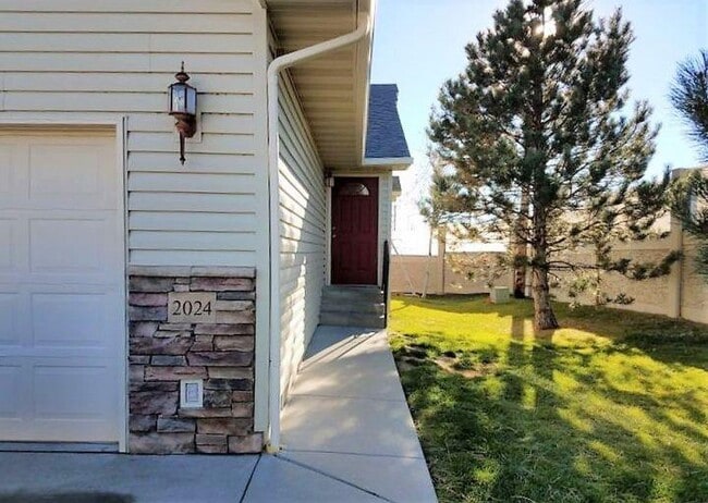Building Photo - 3 bedroom in Billings MT 59102