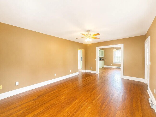 Photo - 112 Babb St