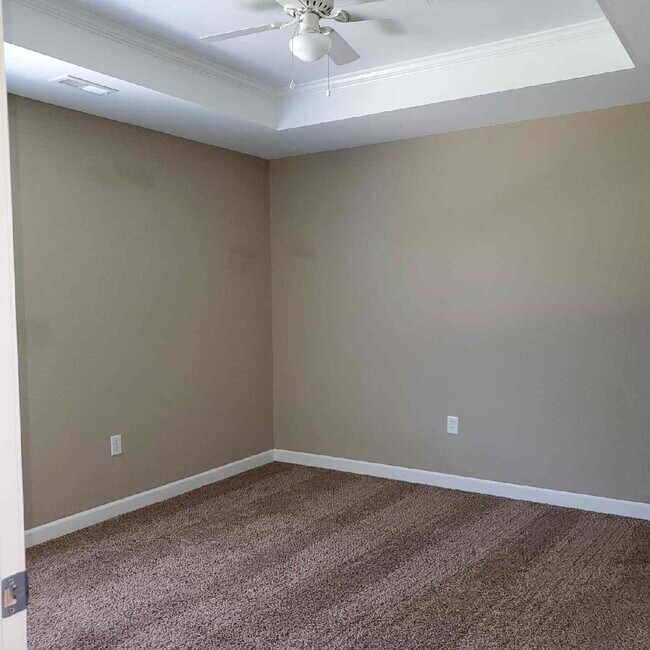 Photo - 905 W Gay St
