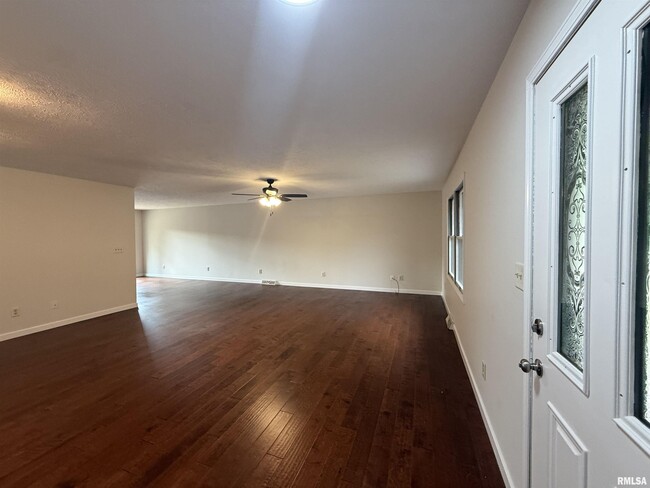 Photo - 205 Appomattox Dr
