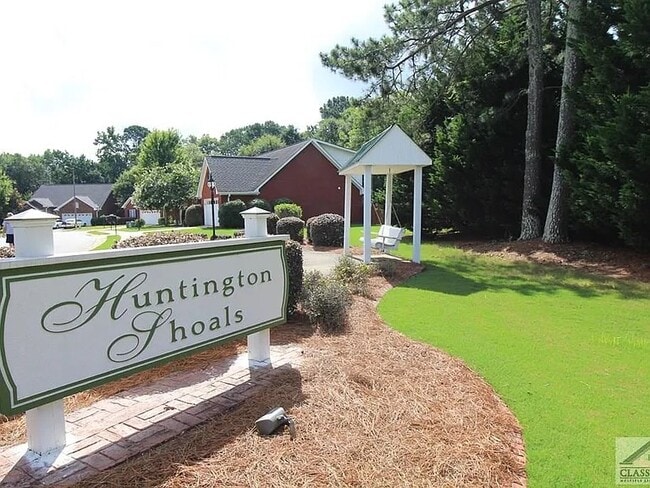 Photo - 108 Huntington Shoals Dr