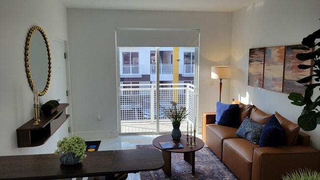 Photo - 1380 W 30th St Unit B5