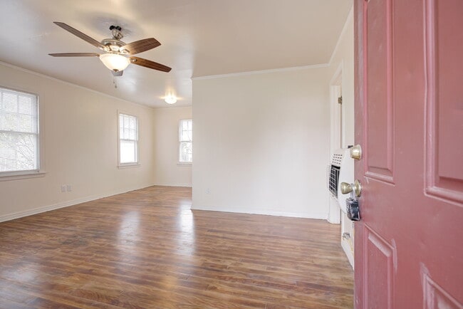 Photo - 401 S Berry Rd