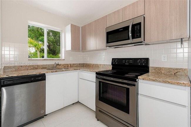 Photo - 813 NW 3rd Ave