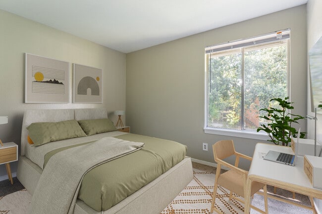 Kings Trail Apartment Homes