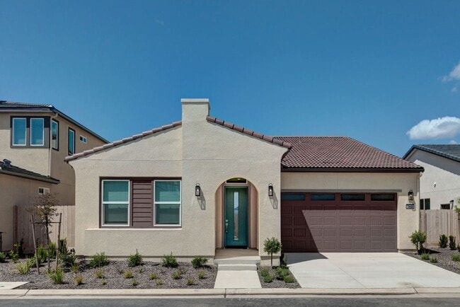 Building Photo - 325 Clovis Ave