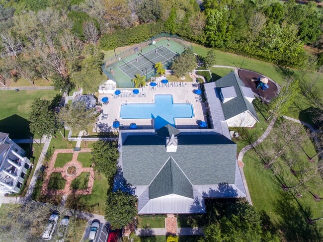 Photo - 221 Longview Ave