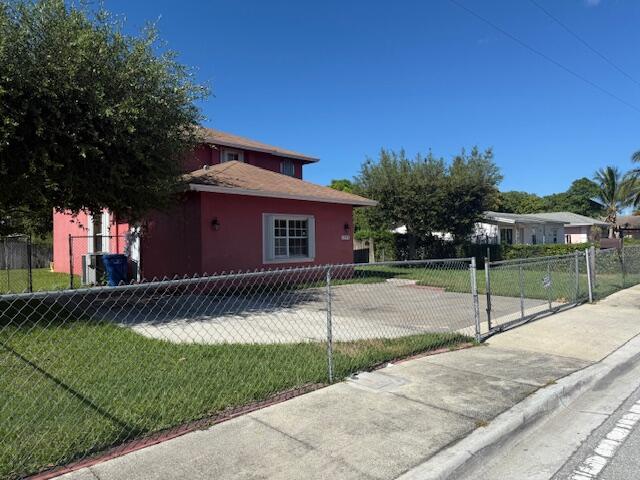 Photo - 1390 W 33rd St