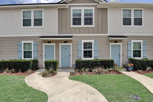 Photo - 2 bedroom/ 2.5 bathroom townhome in St Augustine!