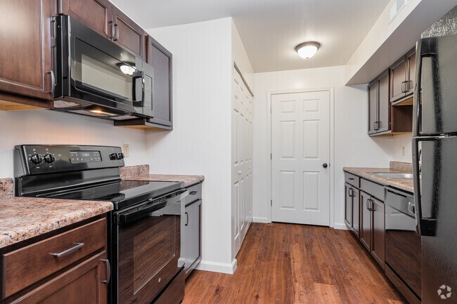 Photo - Norwood Court Apartments