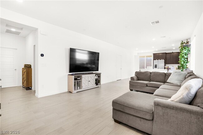 9398 Noble Fir Rdg Ave