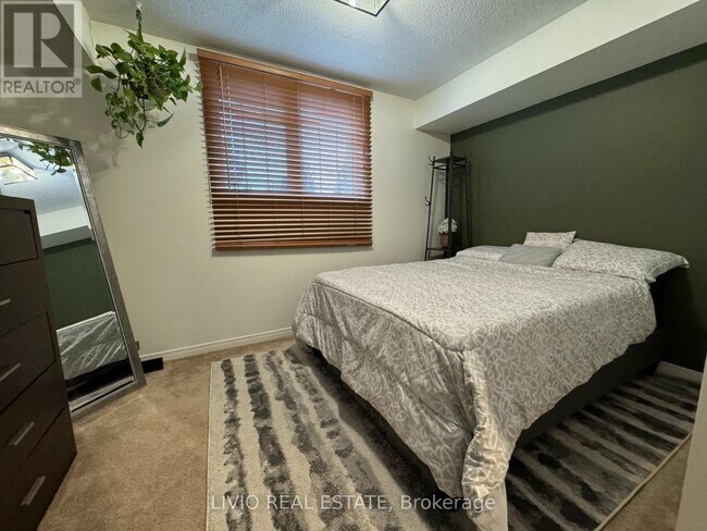 Photo - 33 Petra Way Unit 1