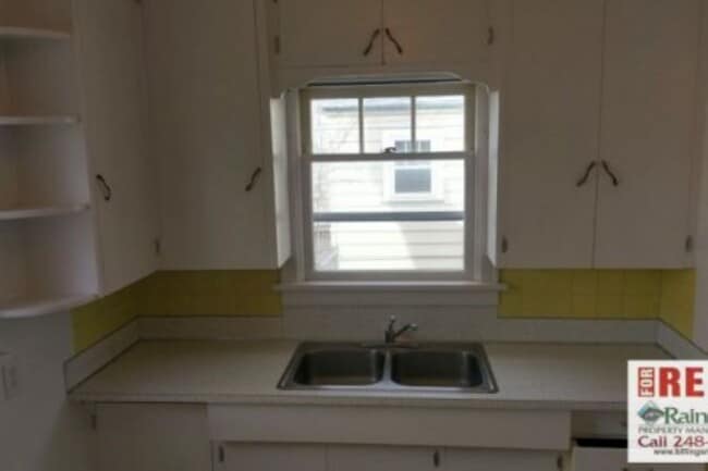 Photo - 315 Alderson Ave