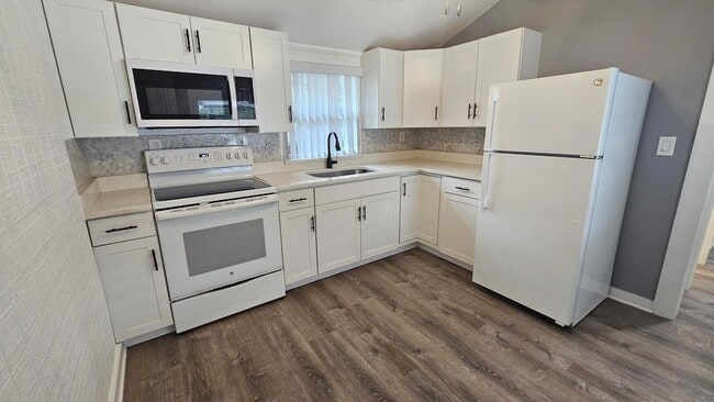 Photo - 425 Ardmore Rd