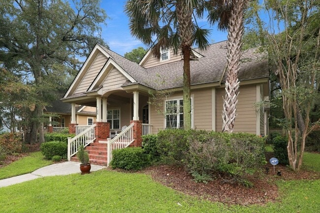 236 N Ainsdale Dr