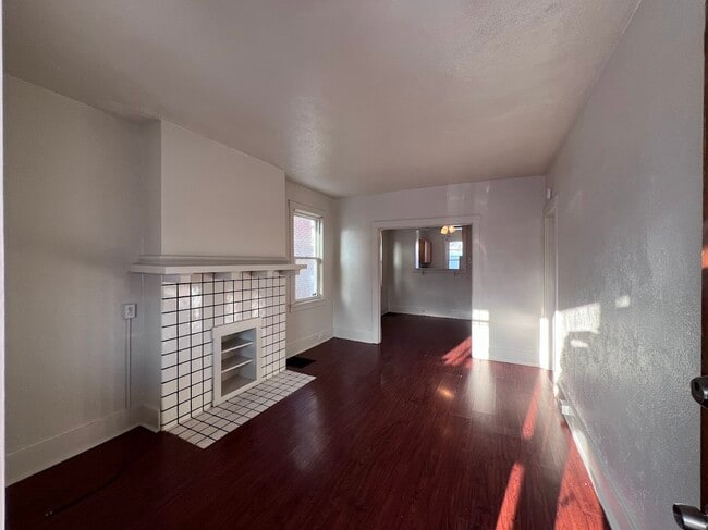 Photo - 827 Norwich Ave