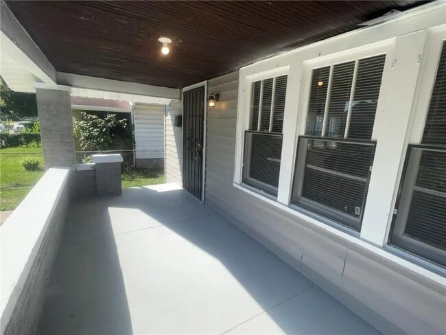 Photo - 2430 Indianapolis Ave