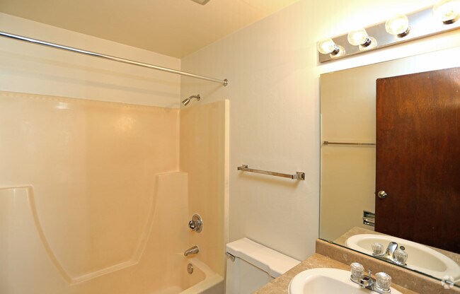 Photo - 733 - 743 Chapel View Rd