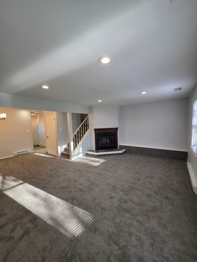 Photo - 1930 Cricklewood Cv