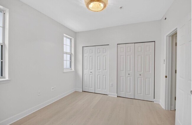 Photo - 695 Hibiscus St