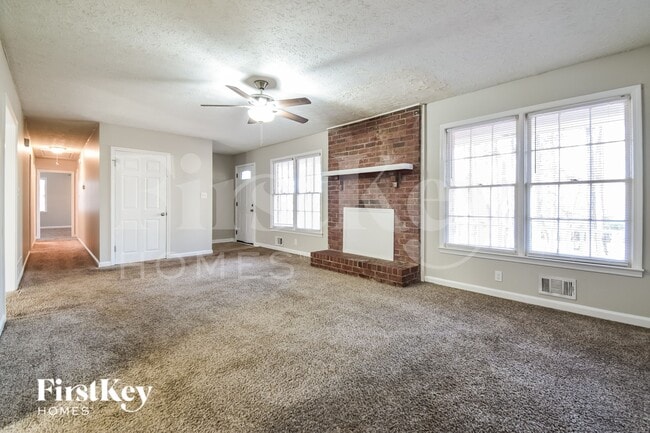 Photo - 213 Mill Trce