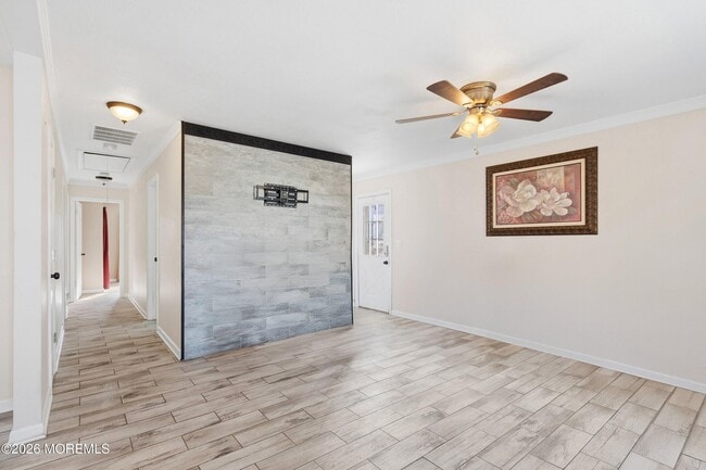 Photo - 40 Seabreeze Way