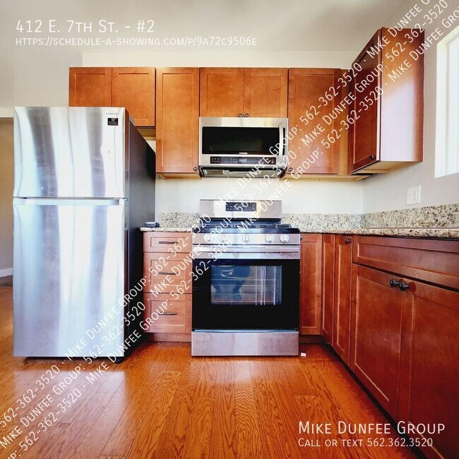 Charming 3 Bedroom, 2 Bathroom Upstairs Ap... Apartment Unit 2 Long